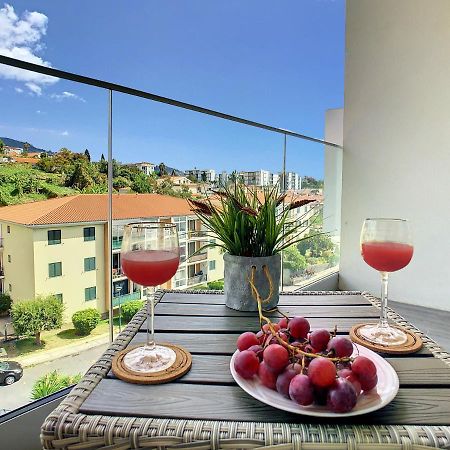 Uptown Apartment By Lovelystay Φουνκάλ Εξωτερικό φωτογραφία