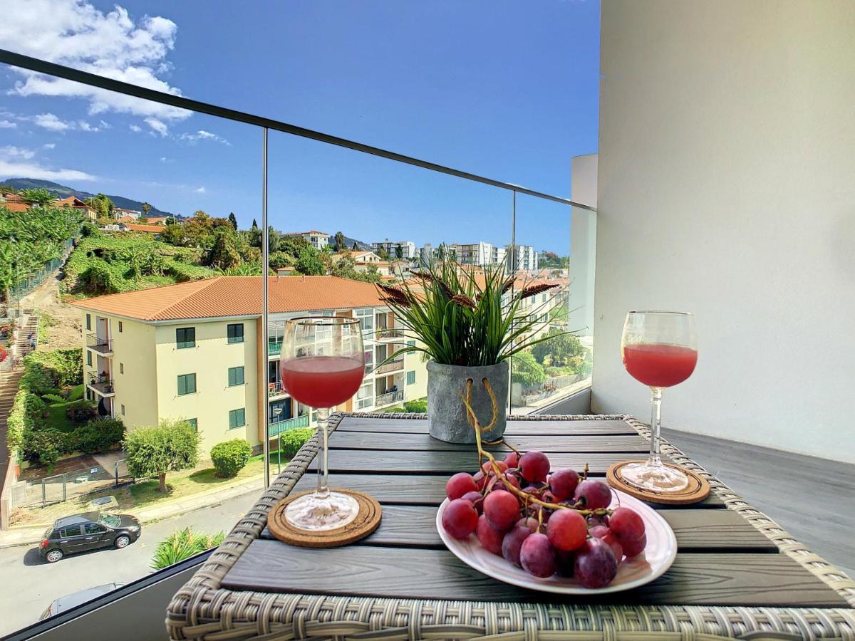 Uptown Apartment By Lovelystay Φουνκάλ Εξωτερικό φωτογραφία